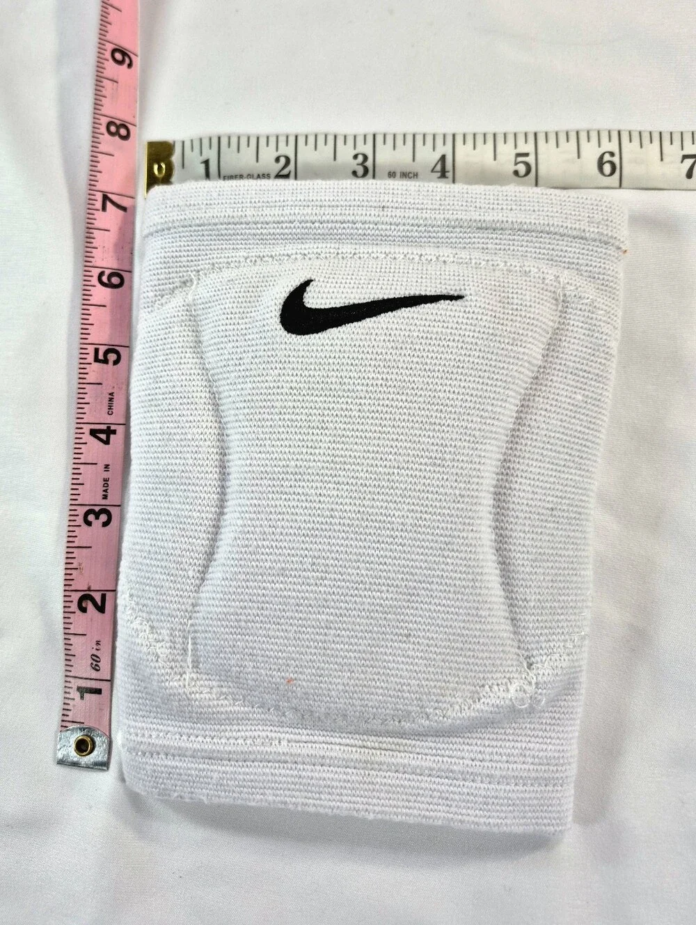 Nike Streak Volleyball Knee Pads White Size XL 2 Pack Padded Sports Unisex Retro